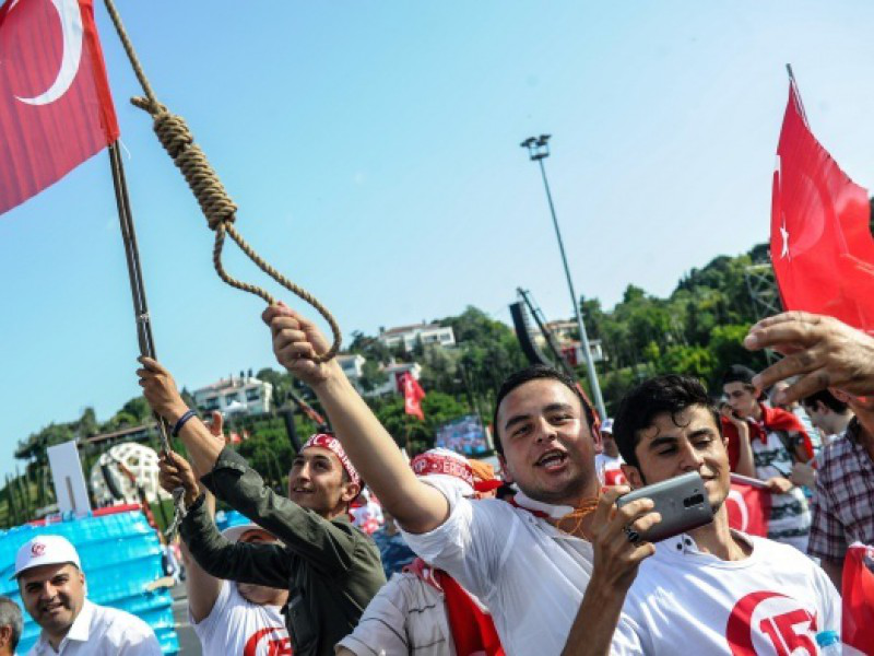 Binlerce vatandaş 15 Temmuz Şehitler Köprüsü’nde