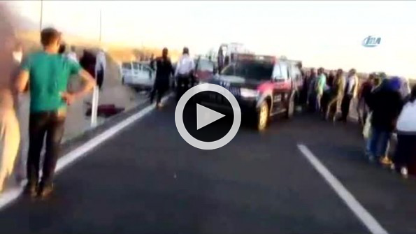 Düğün konvoyunda kaza: 3 ölü, 3 yaralı