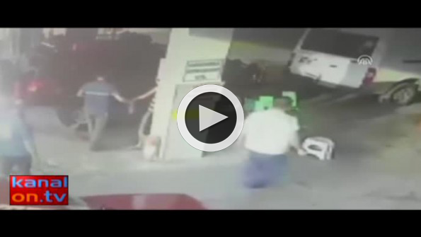 Minibüs, girdiği iş yerini savaş alanına çevirdi