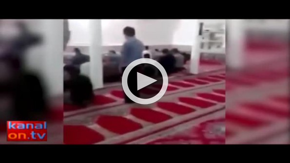 Camiye namaz esnasında keçi girerse...