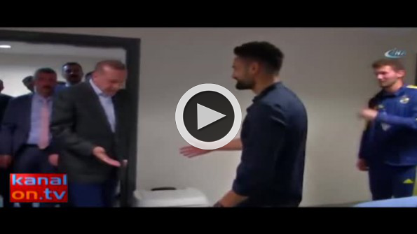 Erdoğan’dan Martin Škrtel’e: Attığım golü görmeliydin!