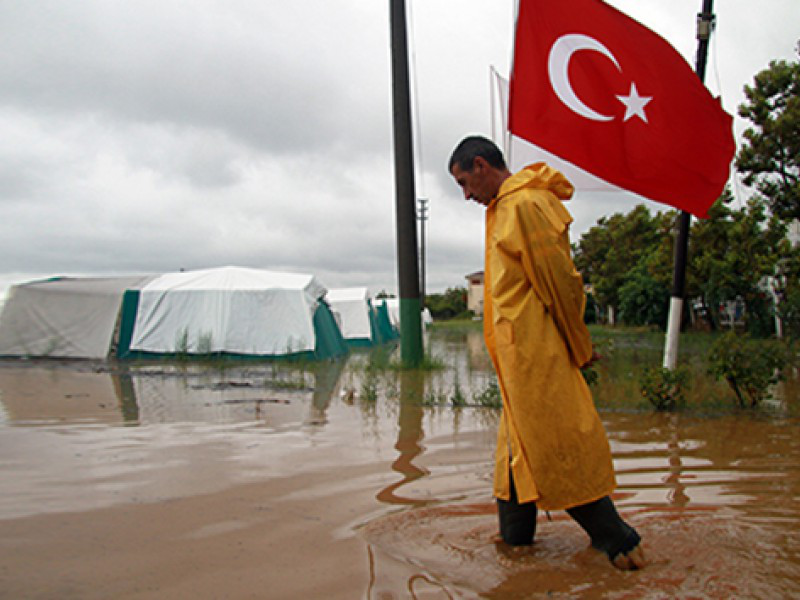 Bursa’nın Karacabey ilçesi sular altında