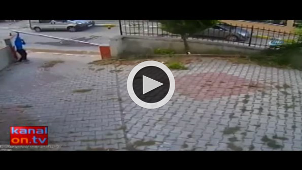 Oto hırsızları kamerada