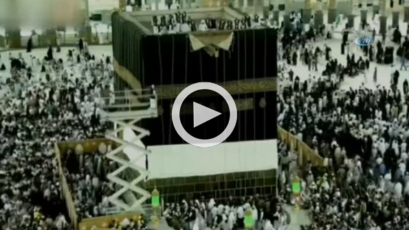 Kabe’nin örtüsü ’Kisve-i şerif’ değiştirildi