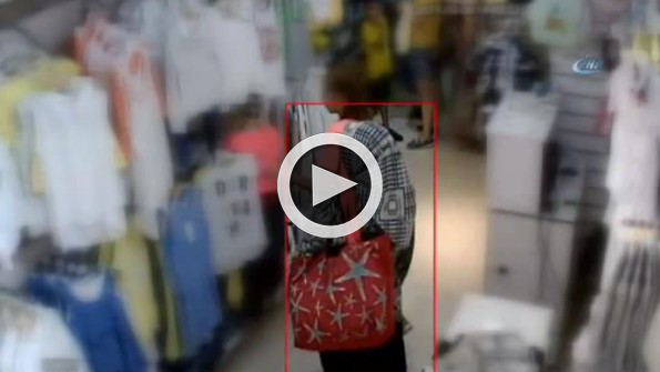 1 dakikada 3 kıyafet çaldı