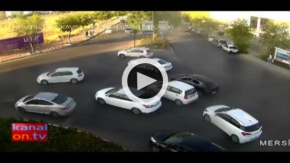Trafik kazaları saniye saniye kamerada!