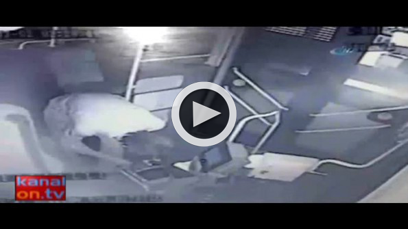 10 dakikada 5 otobüse giren hırsız kamerada