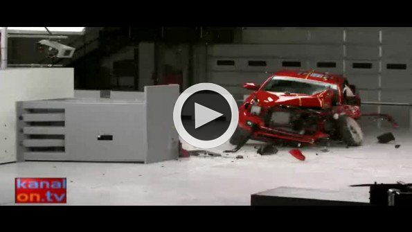 Toyota pikap sağlamlık testinde rezil oldu