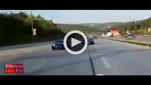 Driftçi magandanın şovu bariyerde bitti
