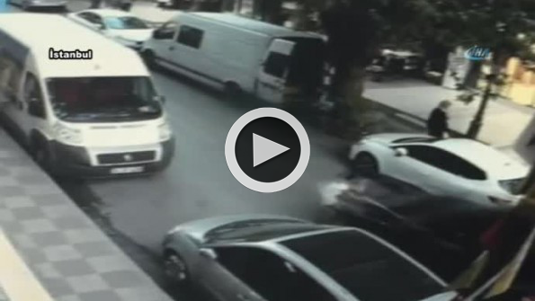 Vicdansız sürücü otizmli çocuğa çarpıp böyle kaçtı!