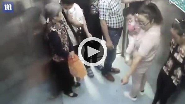Hamile kadın asansörde doğum yaptı!