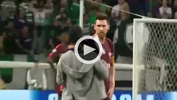 Sahaya dalan taraftardan Messi’ye şok hareket!