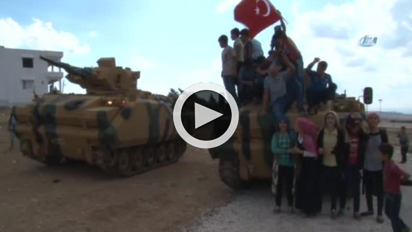 Mehmetçiğe sevgi seli: Birbirleriyle yarıştılar