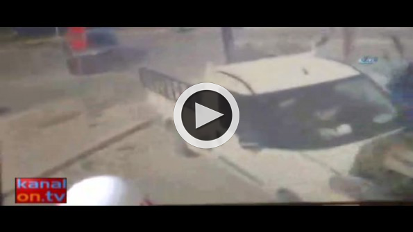 Kamyonet yayaları böyle ezdi: 5 yaralı