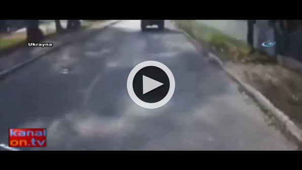Aşırı hız yapan motosikletçi canından oldu