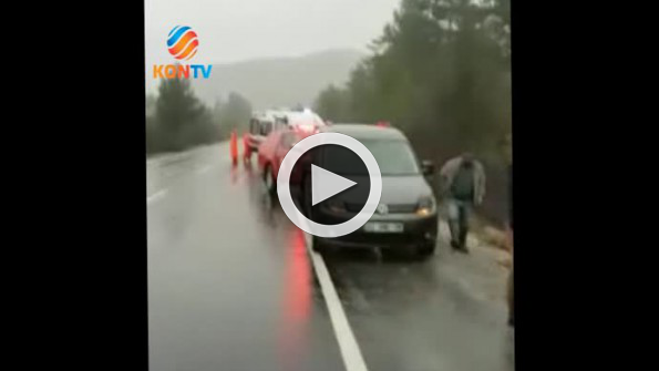 Konya’ya gelen tur midibüsü şarampole devrildi: 1 ölü, 17 yaralı