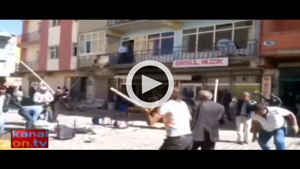 Aşiretlerin meydan muharebesi gibi kavgası kamerada