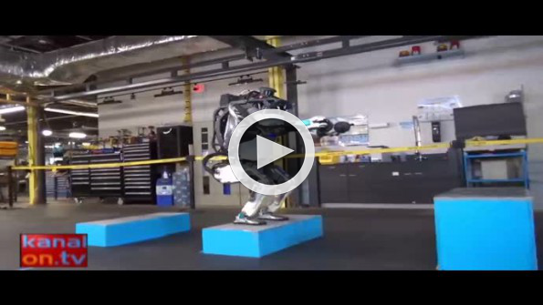 Dünyanın konuştuğu robot: Atlas artık takla da atıyor!