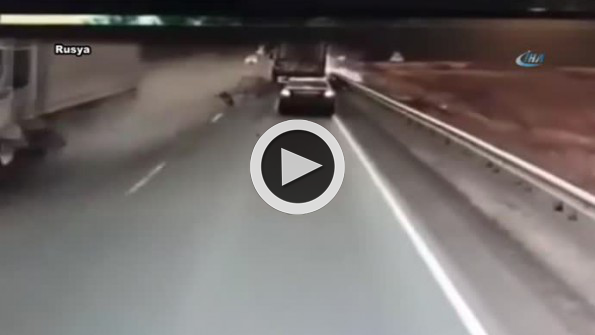 2 kişinin öldüğü korkunç kaza kamerada!
