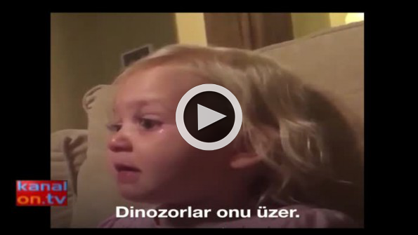 Çizgi filmin etkisinden çıkamayan çocuk!