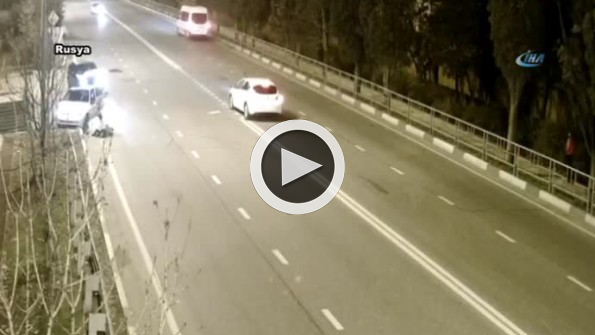 Yolcu camdan fırlayıp yola düştü