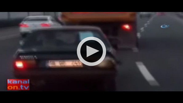 Trafikte hayrete düşüren görüntü!