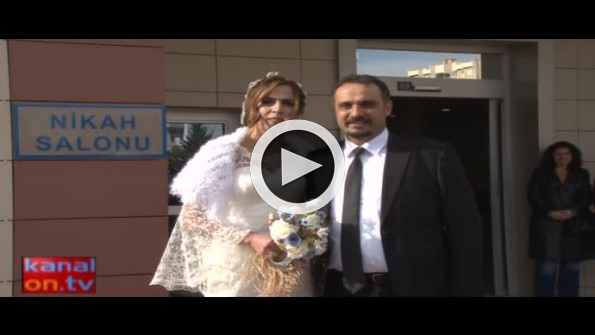 Konya’da polis gelin, damadı nikah salonuna kelepçeyle getirdi