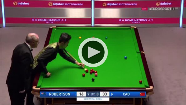 Bilardo tarihinin en tuhaf atışı