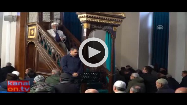 Engellilere işaret diliyle cuma hutbesi