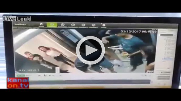 Asansörde inanılmaz kavga kamerada!