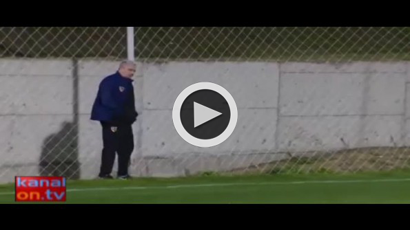 Kayserispor teknik direktörü sosyal medyayı salladı