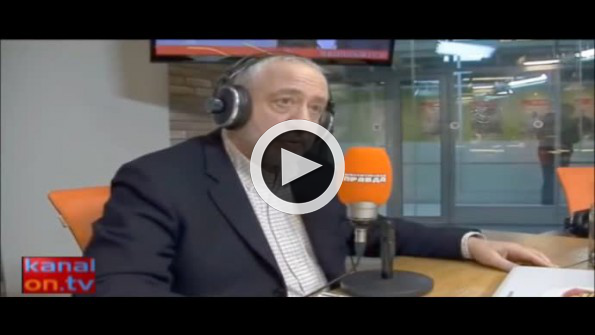 Tarihçiler canlı yayında yumruk yumruğa kavga etti!