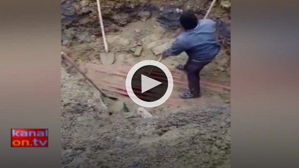 Yüksek gerilim hattına kazma vuran işçiye bakın ne oldu?