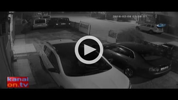 14 aracın lastiklerini kesen şahıslar kamerada