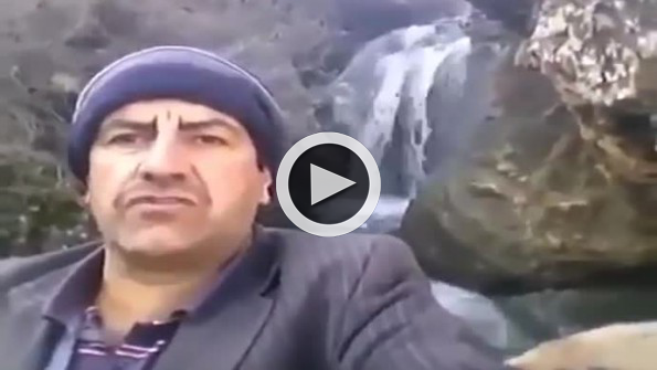 Şelaleyi anlatırken kendinden geçen adam
