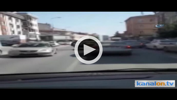 Dehşet anları: Taksici kadın yolcuyu bacaklarından tutup dışarı attı!
