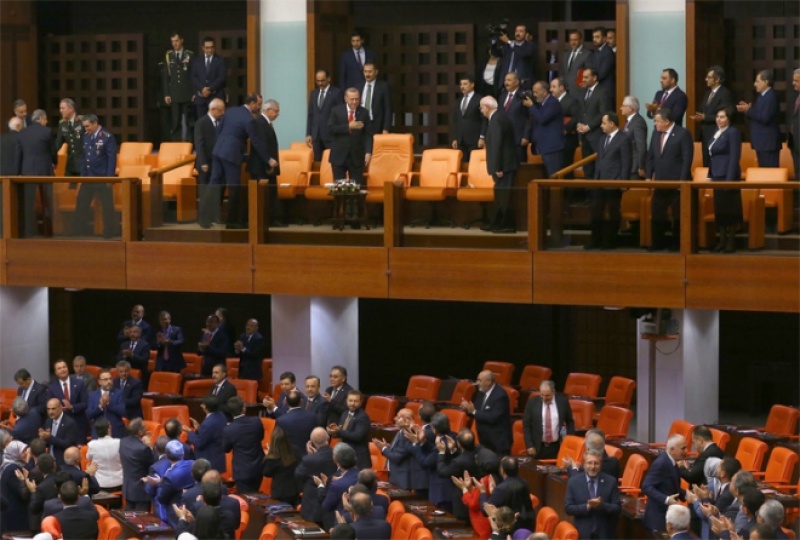 Meclis’te dikkat çeken anlar