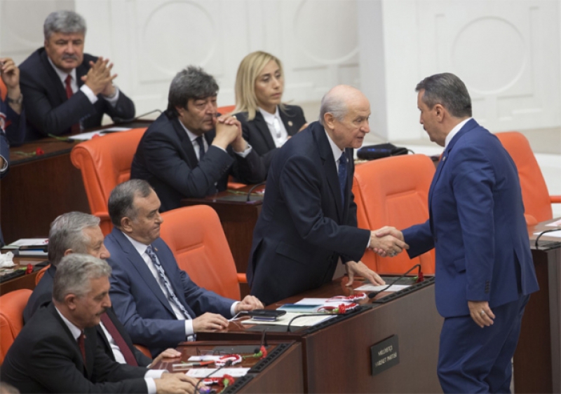 Meclis’te dikkat çeken anlar