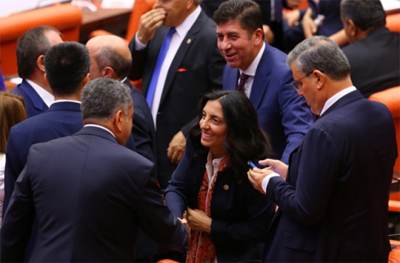 Meclis’te dikkat çeken anlar