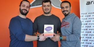 Türk mühendisler akıllı saatle en iyi teknoloji ödülünü aldılar