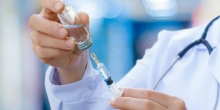 Uzmanlar uyardı: ’Aşı yaptırmayın’ demek halk sağlığına ihanet