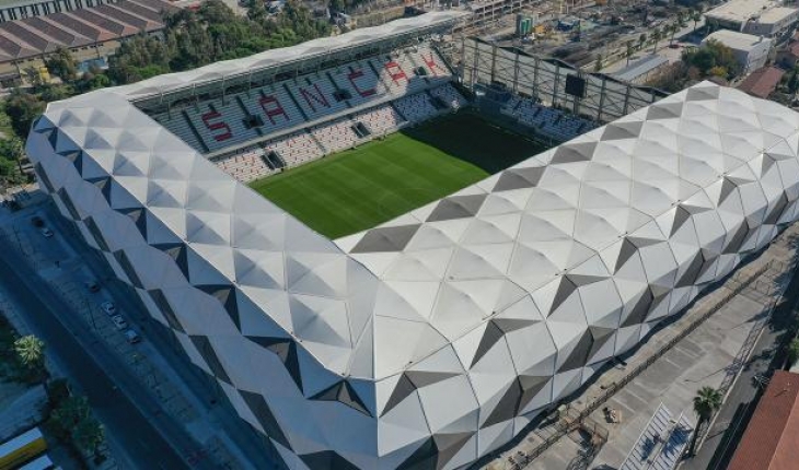 Alsancak Mustafa Denizli Stadı açıldı