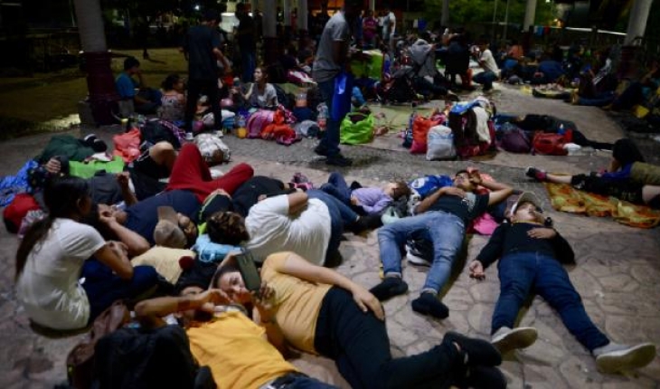 Meksika’da göçmenler kaldıkları kamptan zorla çıkarıldı