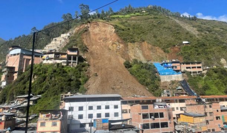 Peru’da heyelan: Yaklaşık 80 ev toprak altında kaldı