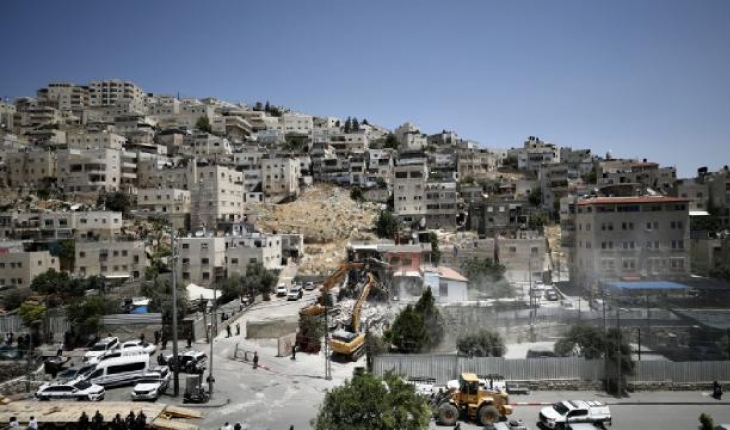 İsrail güçleri Filistinlilere ait 8 evi yıktı