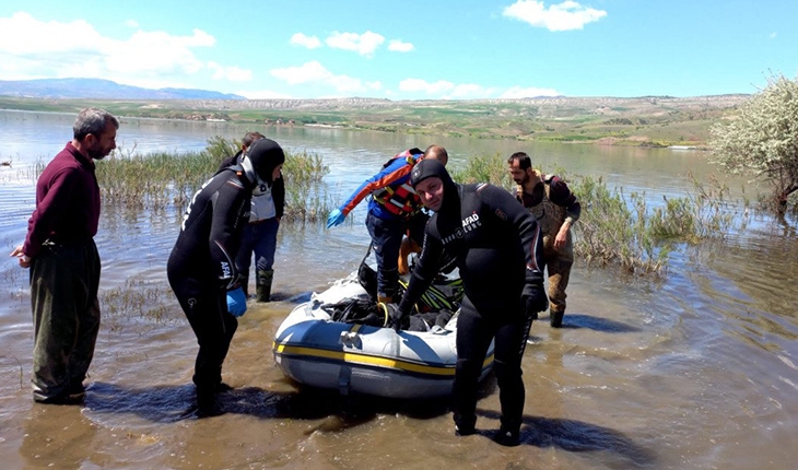 Şişme botu delinen sağlıkçı barajda boğuldu