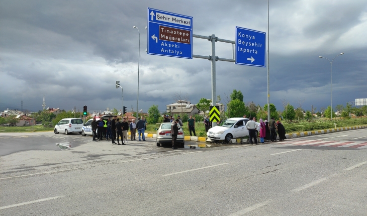 Seydişehir’deki trafik kazasında 2 kişi yaralandı