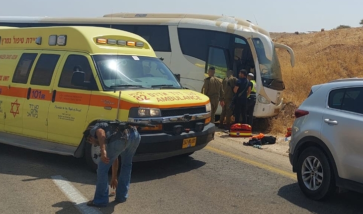 Batı Şeria’da bir otobüse açılan ateşte 6’sı asker, 7 İsrailli yaralandı