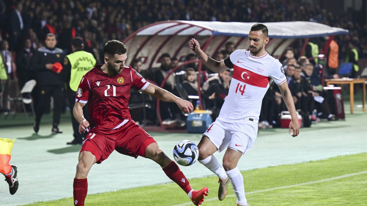 Ermenistan-Türkiye maçında İstiklal Marşı ıslıklandı
